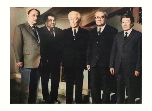 Toraighyrov University